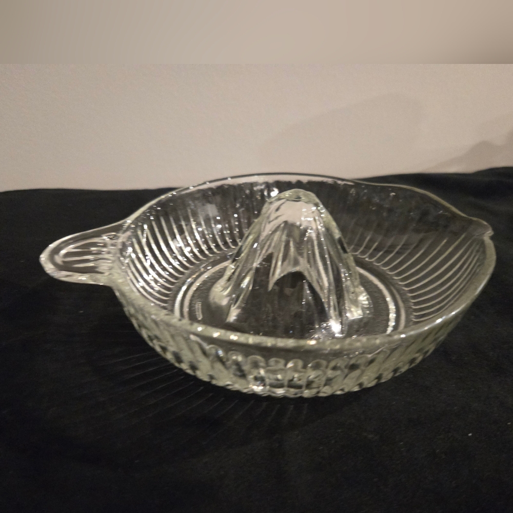 Clear Glass Citrus Juicer Reamer - Glass Lemon Squeezer